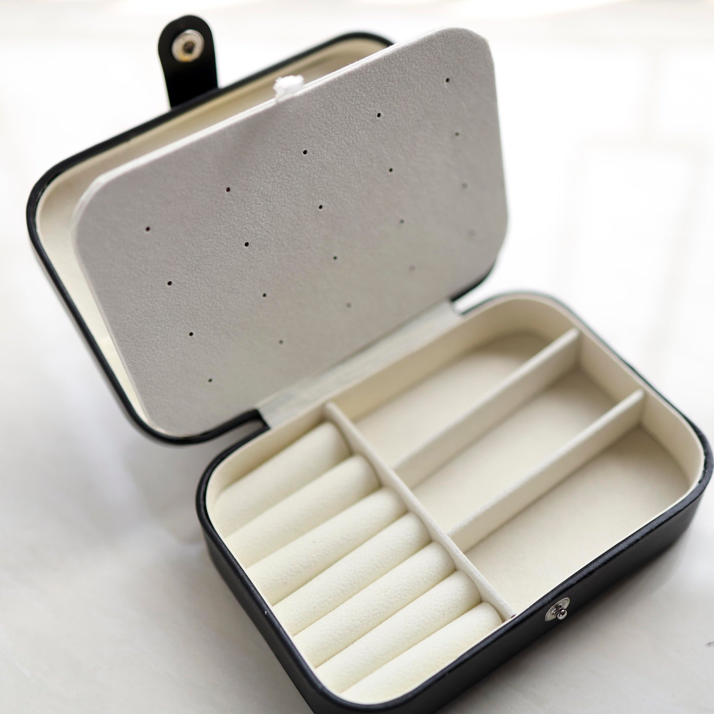 MadWell's Jewellery Organiser PU Leather Button Portable Storage Box Case with Dividers Container for Rings, Earrings, Necklace Home Organizer (Copy) (Copy)