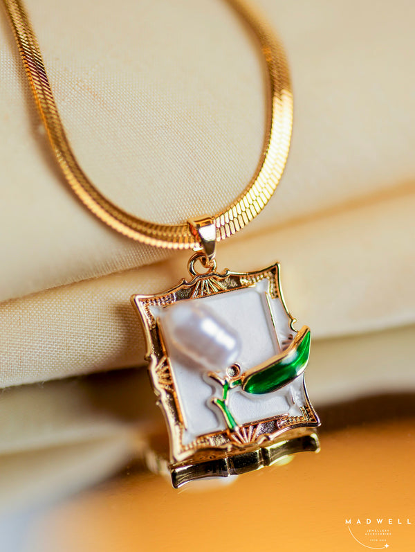 Ivory Bloom Pearl Anti-Tarnish Necklace