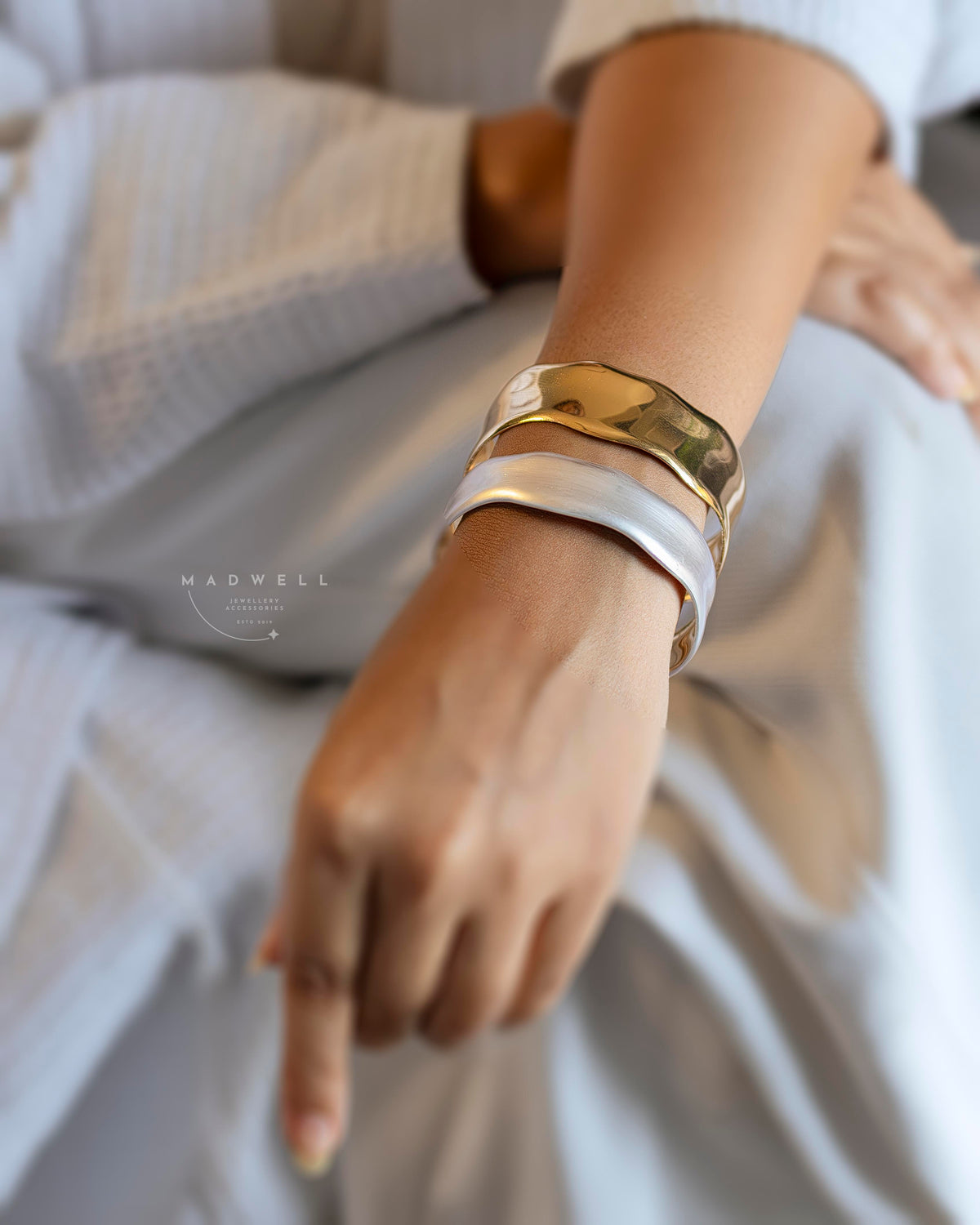 Anti Tarnish 18K Gold Plated Premium Luna Pearl Wave Cuff Bangle