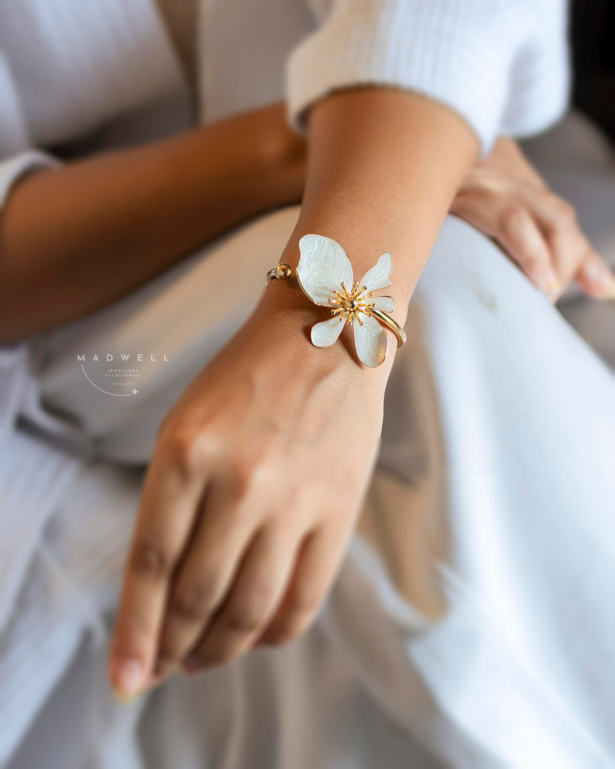 Premium Luna Blossom Anti-Tarnish Turkish Bangle
