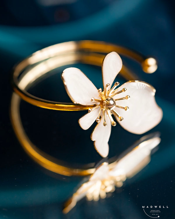Luna Blossom Anti-Tarnish Turkish Bangle